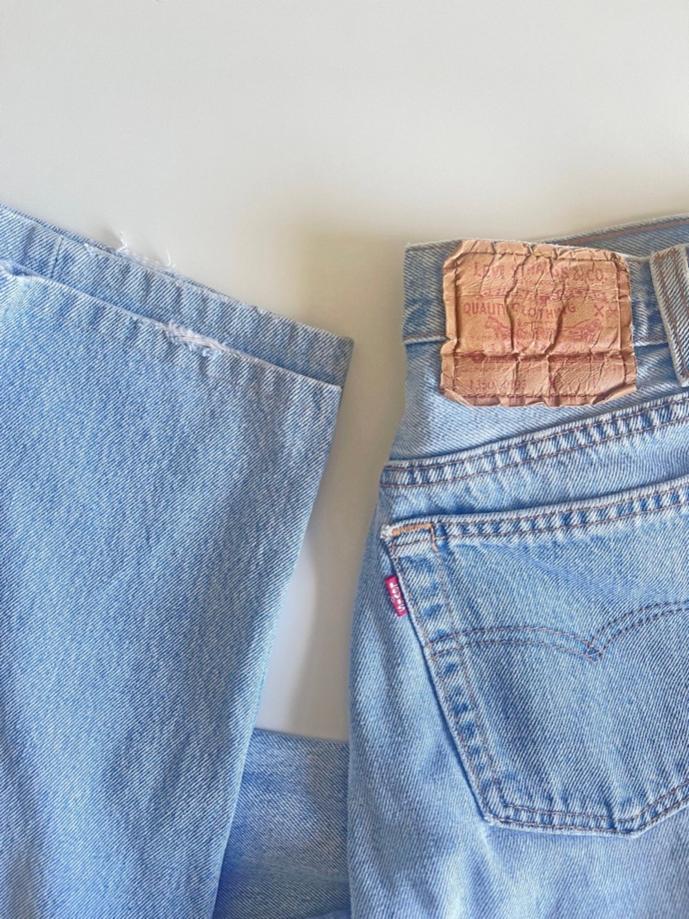 vintage 90s levis 501 light blue denim button fly mom jeans W 28 - Picture 5 of 5